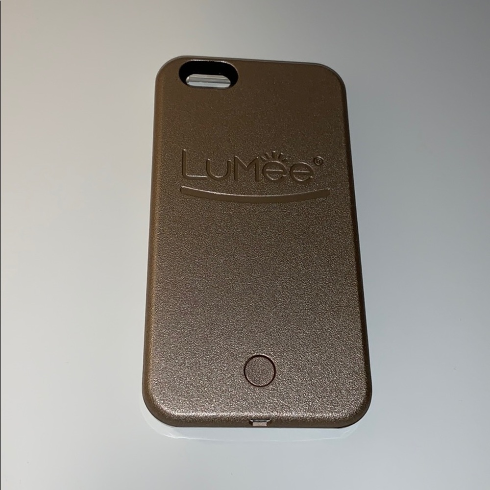 Lumee case